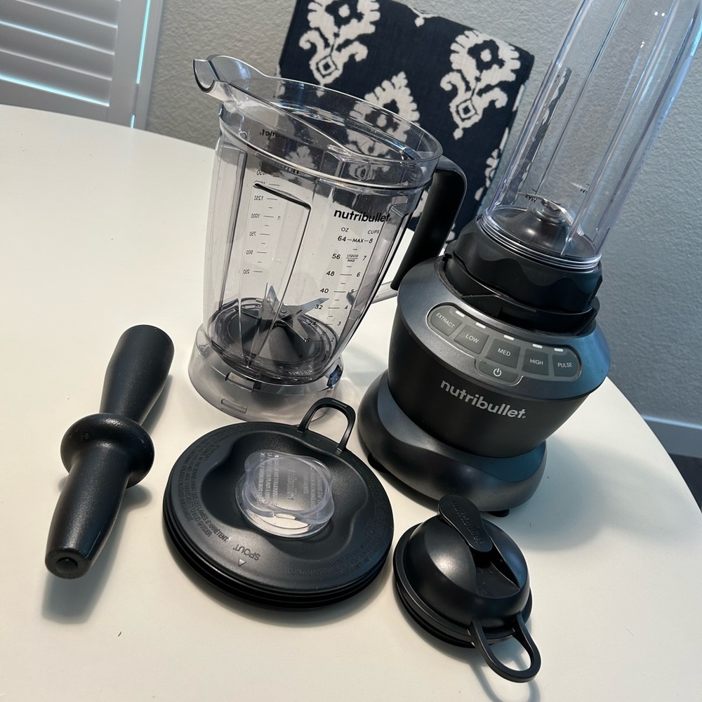 NutriBullet combo blend set. USED. FREE SHIP Very good condition Works Perfectly
